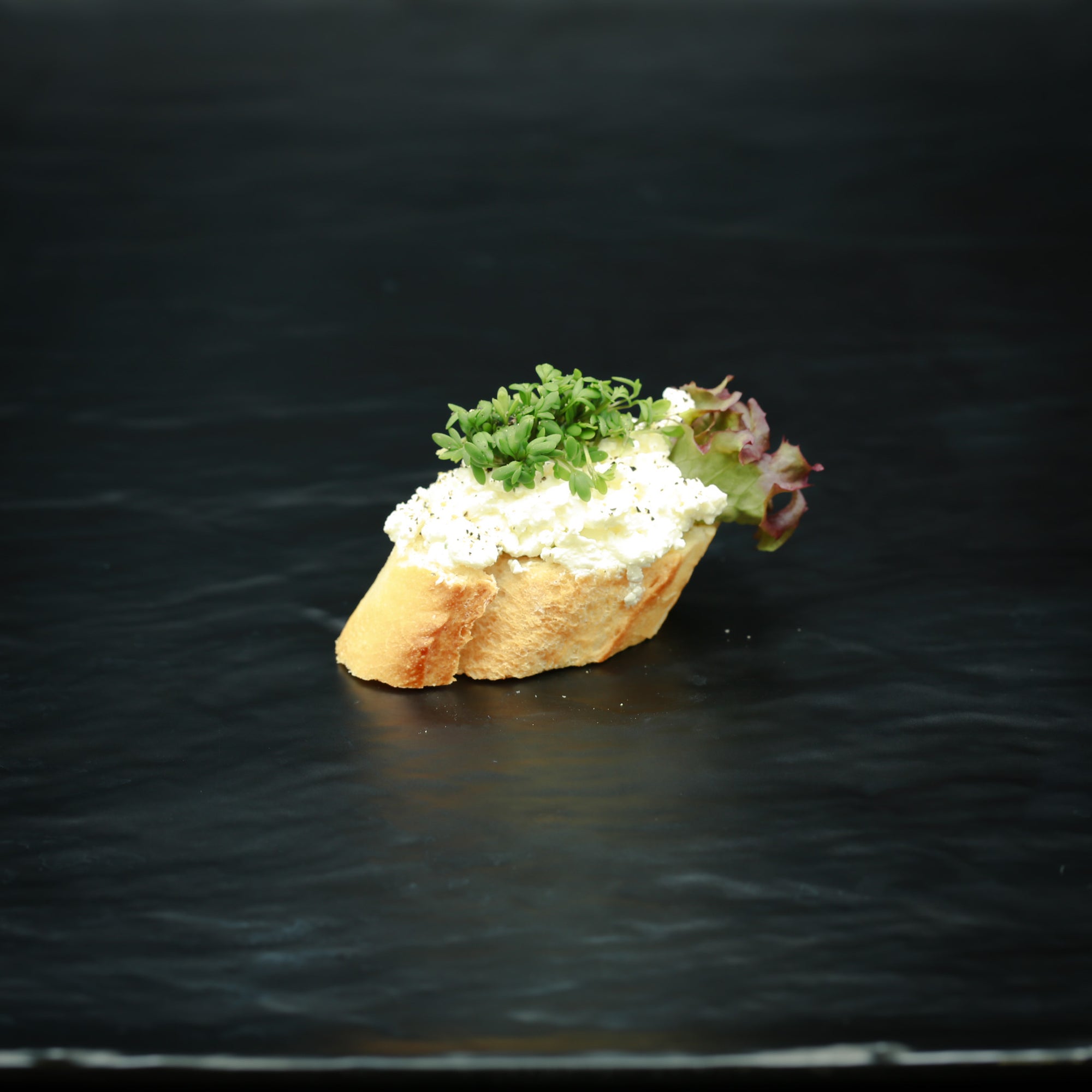 Canapées Frischkäse Kresse