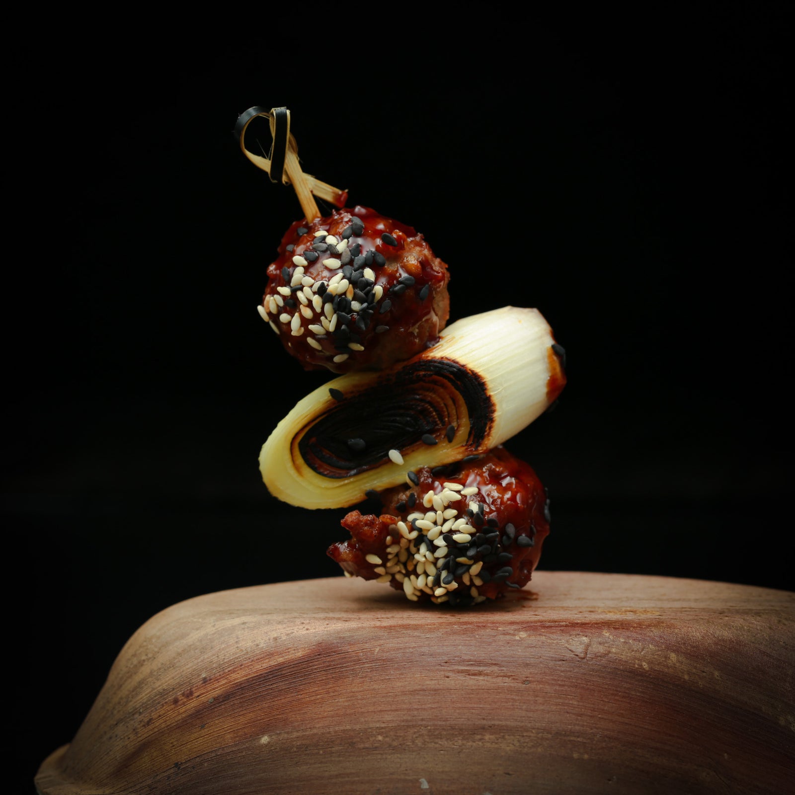 Hackbällchen-Teriyaki (Rind) mit Sesam