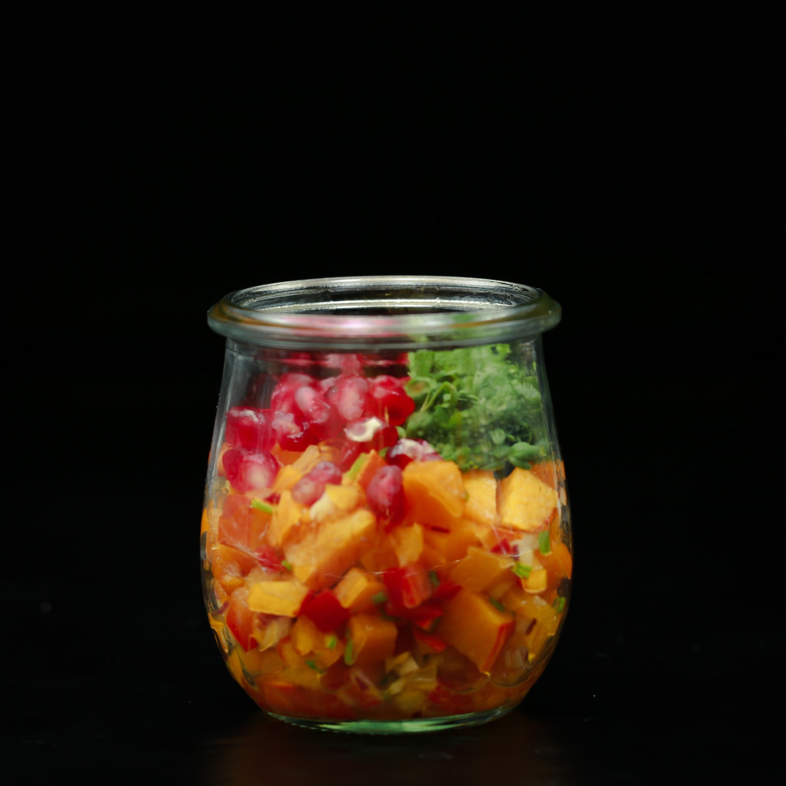 Kürbis Salat mit Granatapfel Kernen & Minze (Vegan)