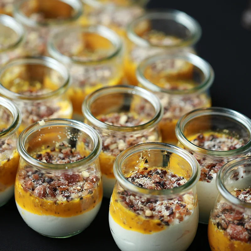 messe-catering-duesseldorf-dessert-im-glas-empfang.webp